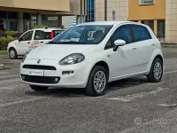 Usata Fiat Punto Lounge 77 CV (56 kW) 2013 Bianco Utilitaria