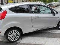 Usata Ford Fiesta 60 CV (44 kW) 2010 Grigio metallizzato Utilitaria