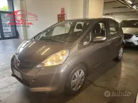Usata Honda Jazz 99 CV (72 kW) 2012 Grigio Utilitaria