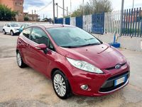 Usata Ford Fiesta Titanium 68 CV (50 kW) 2009 Rosso Utilitaria
