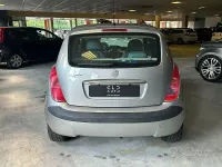 Usata Lancia Ypsilon 80 CV (58 kW) 2004 Grigio Utilitaria