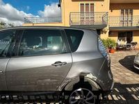 Usata Renault Scénic III 110 CV (80 kW) 2013 Grigio Monovolume