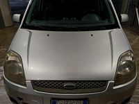 Usata Ford Fiesta Ghia 68 CV (50 kW) 2008 Utilitaria