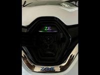 Usata Renault Zoe Zen 80 kW (109 CV) 2020 Bianco pastello Utilitaria