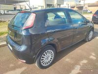 Gebraucht Fiat Punto Easy 95 PS (69 kW) 2013 Schwarz Kleinwagen