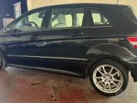 Usata Mercedes B170 116 CV (85 kW) 2008 Nero Monovolume