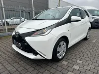 Usata Toyota Aygo X-play 68 CV (50 kW) 2017 Bianco Utilitaria