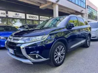 Usata Mitsubishi Outlander Instyle 150 CV (110 kW) 2016 Blu SUV
