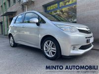 Usata Subaru Trezia 90 CV (66 kW) 2012 Argento Utilitaria