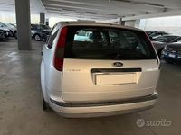 Usata Ford Focus 90 CV (66 kW) 2004 Grigio Station wagon