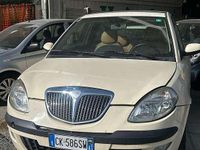 Usata Lancia Ypsilon 80 CV (58 kW) 2004 Beige Utilitaria
