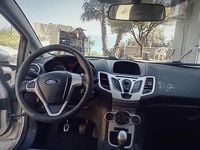 Usata Ford Fiesta 60 CV (44 kW) 2011 Grigio Utilitaria