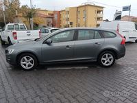 Usata Volvo V60 Kinetic 120 CV (88 kW) 2018 Other Station wagon