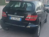Usata Mercedes B200 140 CV (102 kW) 2009 Nero Monovolume