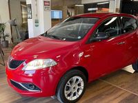 Usata Lancia Ypsilon Gold 85 CV (62 kW) 2016 Rosso Utilitaria