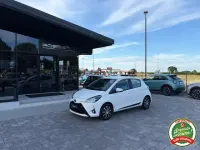 Usata Toyota Yaris Hybrid 73 CV (53 kW) 2020 Bianco Berlina