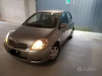 Usata Toyota Yaris Sol 87 CV (63 kW) 2004 Grigio Utilitaria