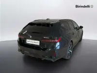 Usata BMW 520 M Sport 197 CV (144 kW) 2024 Black sapphire metallizzato Station wagon