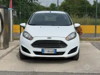 Usata Ford Fiesta Titanium 80 CV (58 kW) 2013 Bianco Berlina