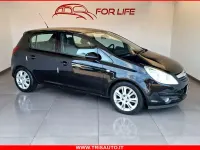 Usata Opel Corsa Cosmo 80 CV (58 kW) 2009 Nero Berlina
