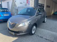 Usata Lancia Ypsilon Gold 69 CV (50 kW) 2015 Grigio Utilitaria