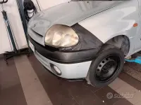 Usata Renault Clio 58 CV (42 kW) 1999 Grigio Berlina