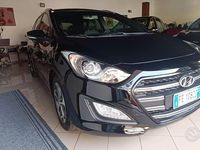 Gebraucht Hyundai i30 110 PS (80 kW) 2016 Schwarz Kombi