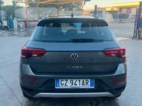 Usata VW T-Roc Life 150 CV (110 kW) 2023 Grigio SUV