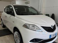 Usata Lancia Ypsilon 2017 Bianco Utilitaria