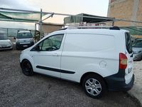 Usata Ford Tourneo Courier 95 CV (69 kW) 2017 Bianco Monovolume