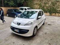 Käytetty Peugeot 107 68 HP (50 kW) 2008 Valkoinen Viistoperä