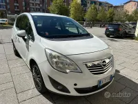 Usata Opel Meriva Cosmo 101 CV (74 kW) 2011 Bianco Monovolume