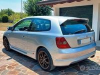 Usata Honda Civic Type R 200 CV (147 kW) 2002 Grigio Utilitaria