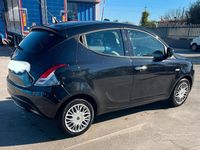 Usata Lancia Ypsilon 69 CV (50 kW) 2017 Nero Utilitaria