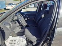 Usata Dacia Duster Lauréate 110 CV (80 kW) 2015 Nero SUV