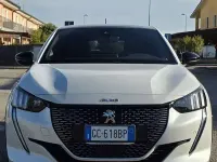Usata Peugeot 208 GT-line 101 CV (74 kW) 2020 Utilitaria