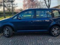 Usata VW Touran Trendline 110 CV (80 kW) 2008 Blu Monovolume