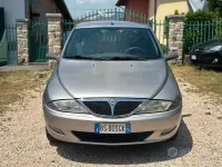 Usata Lancia Ypsilon 60 CV (44 kW) 2001 Grigio Utilitaria