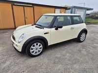 Begagnad Mini ONE 90 HK (66 kW) 2003 Gul Halvkombi