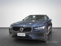 Usata Volvo V60 Core 197 CV (144 kW) 2023 Blu Station wagon