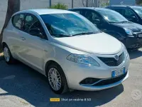 Begagnad Lancia Ypsilon Gold 69 HK (50 kW) 2017 Grå Halvkombi
