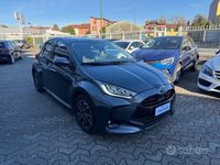 Usata Toyota Yaris Hybrid Trend 92 CV (67 kW) 2021 Grigio Berlina