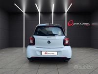 Usata Smart ForFour 71 CV (52 kW) 2018 Bianco Utilitaria