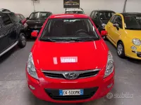 Usata Hyundai i20 Edition 78 CV (57 kW) 2012 Rosso Utilitaria