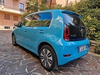 Usata VW e-up! Move 61 kW (83 CV) 2020 Blu/azzurro Utilitaria