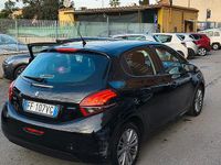 Usata Peugeot 208 2016 Nero Utilitaria