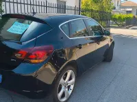 Usata Opel Astra Cosmo 160 CV (117 kW) 2010 Nero Berlina