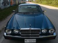 Usata Jaguar XJ6 200 CV (147 kW) 1986 Blu Berlina