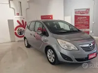 Usata Opel Meriva 95 CV (69 kW) 2012 Grigio Monovolume