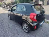 Usata Kia Picanto X-Line 65 CV (47 kW) 2020 Nero Utilitaria